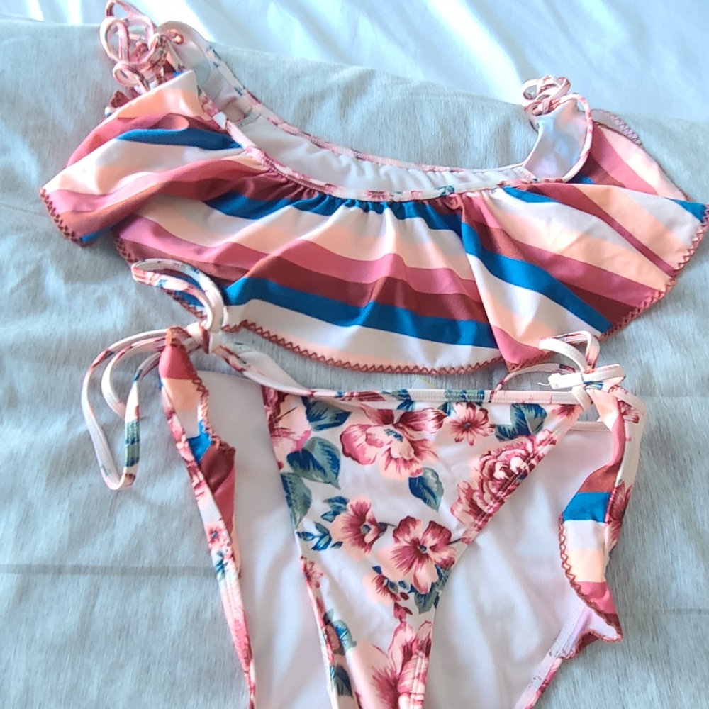 2 piece floral bikini